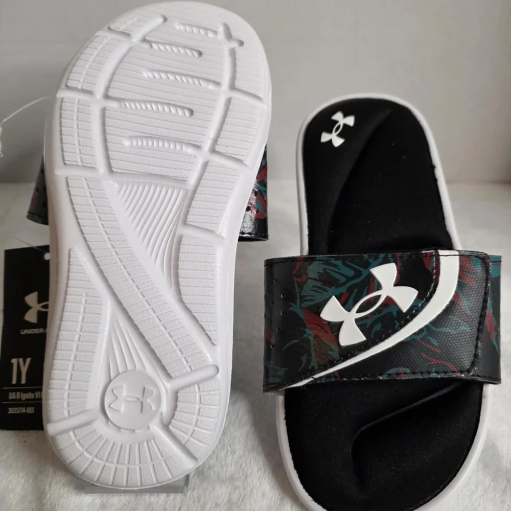 NEW UNDER ARMOUR UA IGNITE VI GRAPHIC FOOTBED SLIDES‎ SANDALS SIZE 1 YOUTH